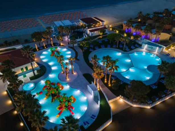 holidayfamilyvillage fr offre-debut-d-ete-village-porto-sant-elpidio-avec-piscine-et-plage 014