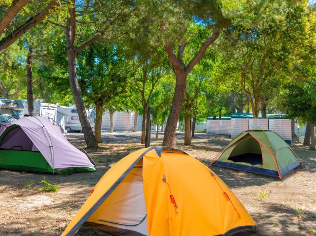 holidayfamilyvillage fr offre-campeurs-dans-une-tente-porto-sant-elpidio 011