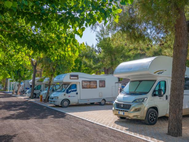 holidayfamilyvillage fr offre-aire-pour-camping-car-porto-sant-elpidio 012