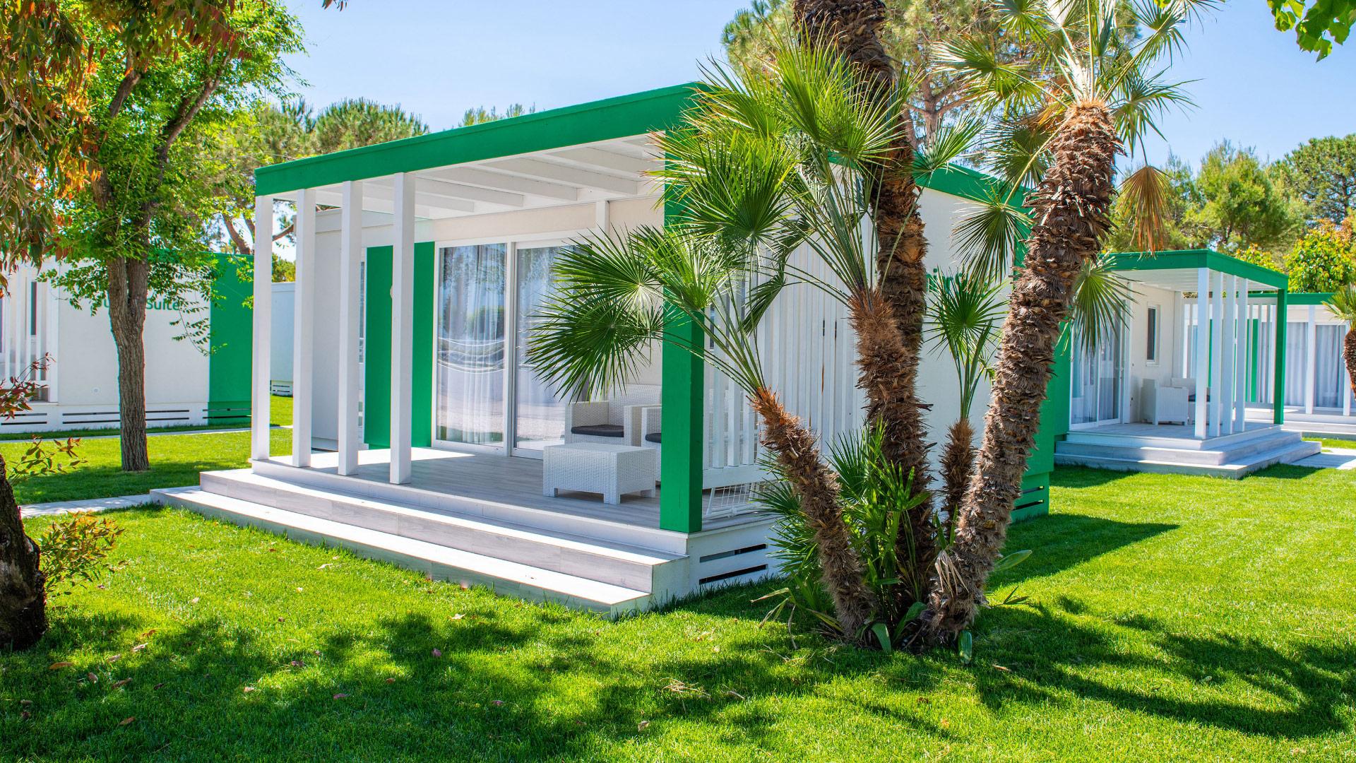 holidayfamilyvillage en offer-beachfront-cottage-on-the-beach-porto-sant-elpidio 010